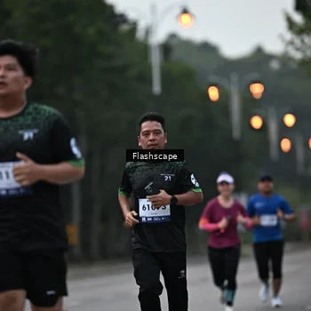 Runner Photo 8307144