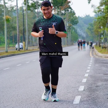 Runner Photo 8307172
