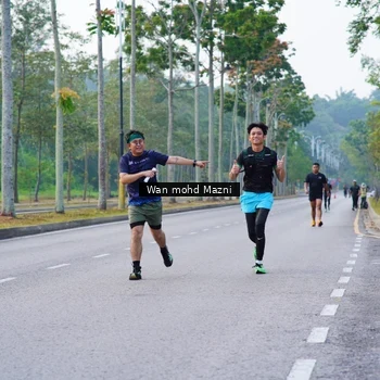 Runner Photo 8307179