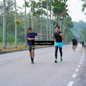 Runner Photo 8307206