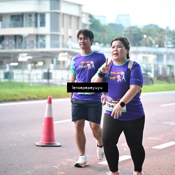 Runner Photo 8307273