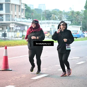 Runner Photo 8307291