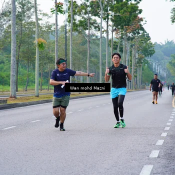 Runner Photo 8307312