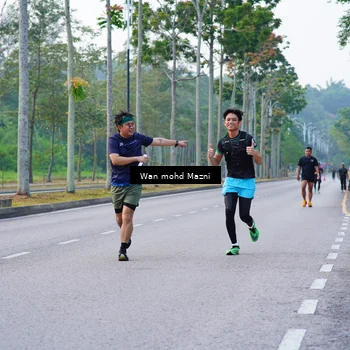 Runner Photo 8307321
