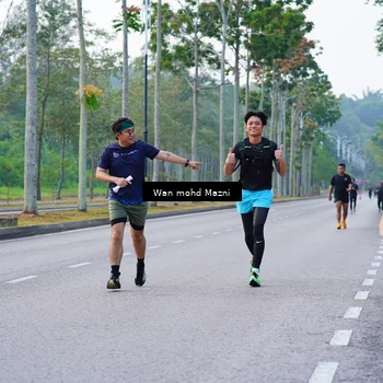 Runner Photo 8307322