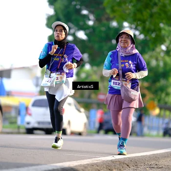 Runner Photo 8307389