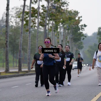 Runner Photo 8307400