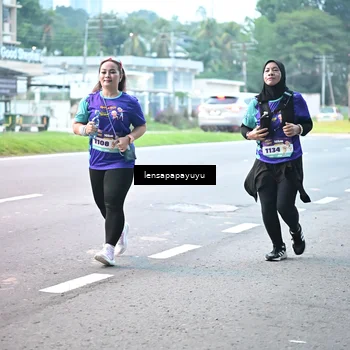 Runner Photo 8307408