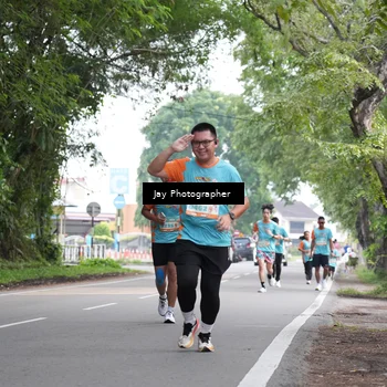 Runner Photo 8307413