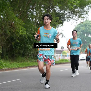 Runner Photo 8307419