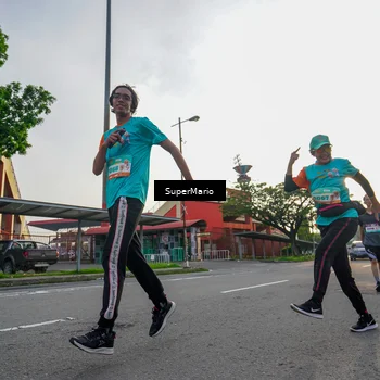 Runner Photo 8307533