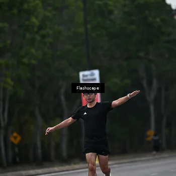 Runner Photo 8307611