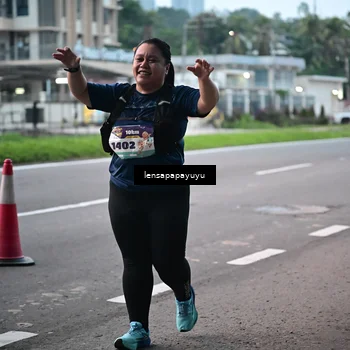Runner Photo 8307721