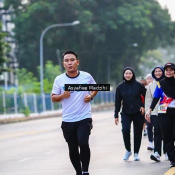 Runner Photo 8307757