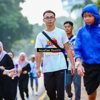 Runner Photo 8307806