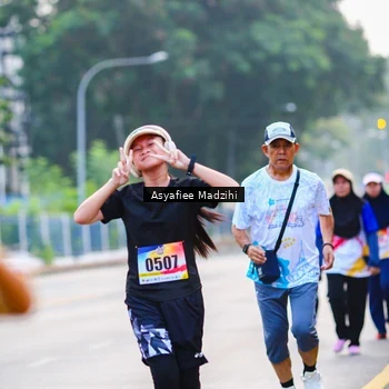 Runner Photo 8307835