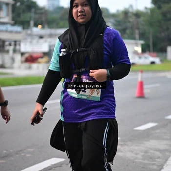 Runner Photo 8307856