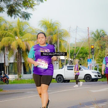 Runner Photo 8307882