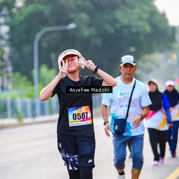 Runner Photo 8307900