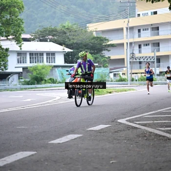 Runner Photo 8307901
