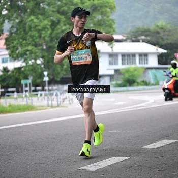 Runner Photo 8307921