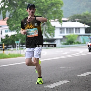 Runner Photo 8307938