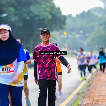 Runner Photo 8307957