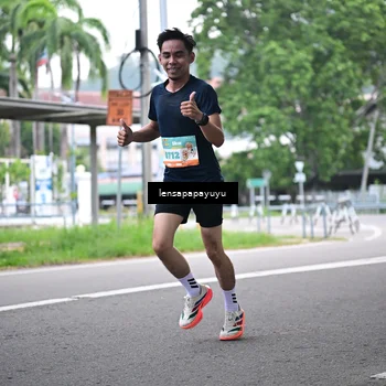 Runner Photo 8307999