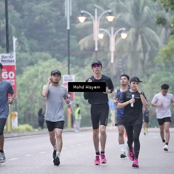 Runner Photo 8308008