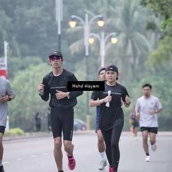 Runner Photo 8308032