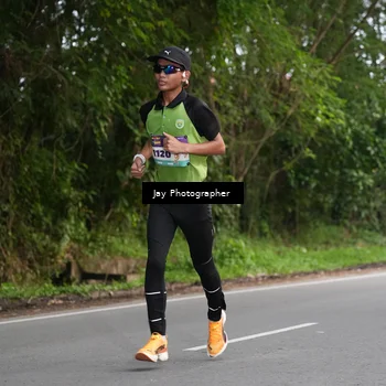 Runner Photo 8308060
