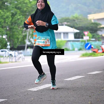 Runner Photo 8308303