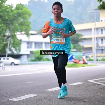 Runner Photo 8308347