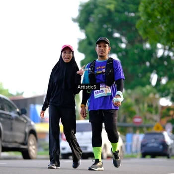 Runner Photo 8308410