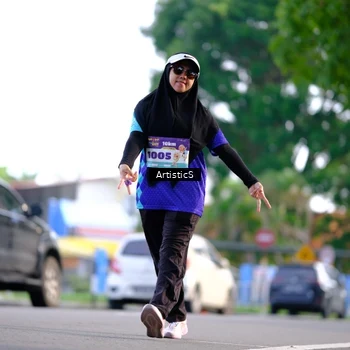 Runner Photo 8308573