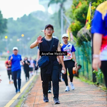 Runner Photo 8308687