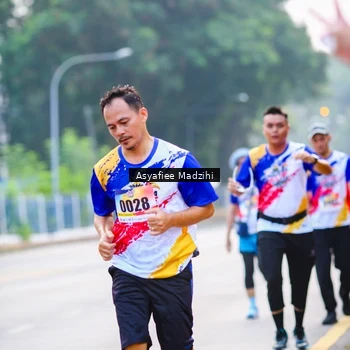 Runner Photo 8308866