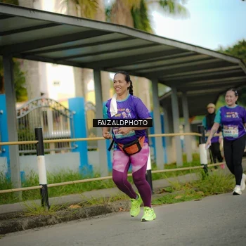 Runner Photo 8308881