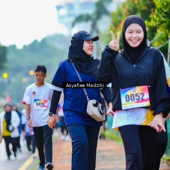 Runner Photo 8308905