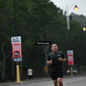 Runner Photo 8308919