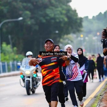 Runner Photo 8308938