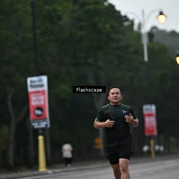 Runner Photo 8308950