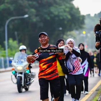 Runner Photo 8308953