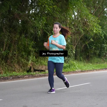 Runner Photo 8309021