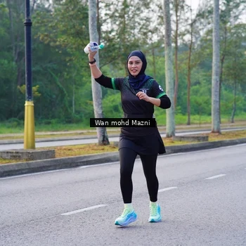 Runner Photo 8309028