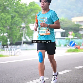 Runner Photo 8309044