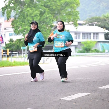 Runner Photo 8309070