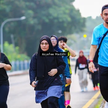 Runner Photo 8309077