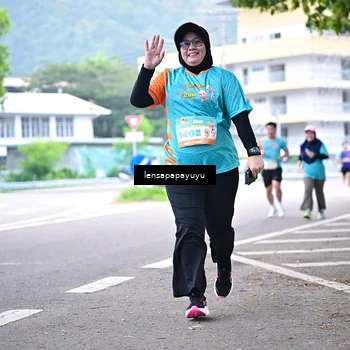 Runner Photo 8309160