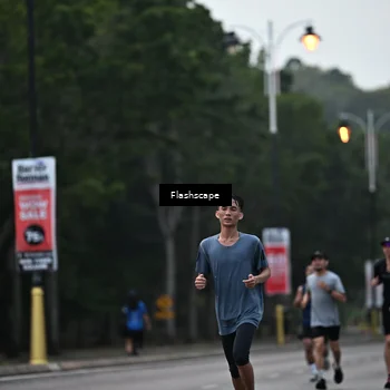 Runner Photo 8309383